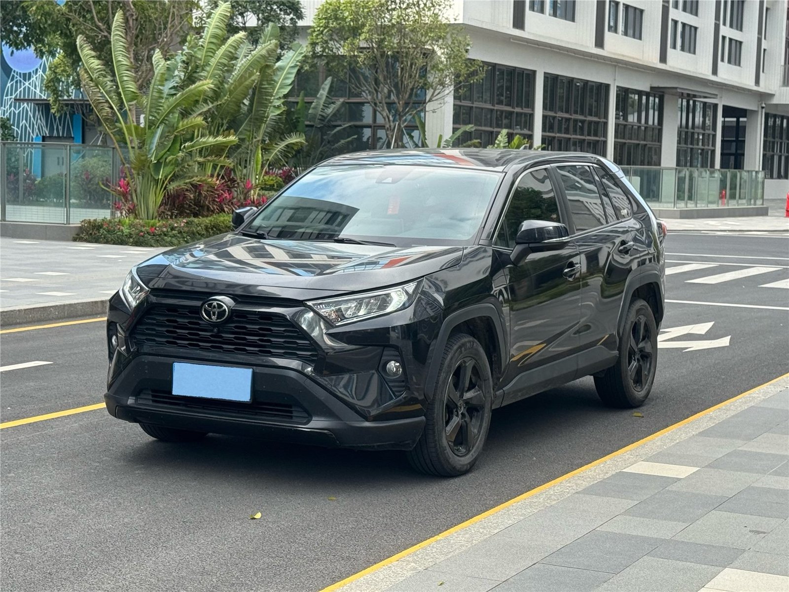 丰田 RAV4荣放 2020款 2.0L CVT 两驱 PLUS