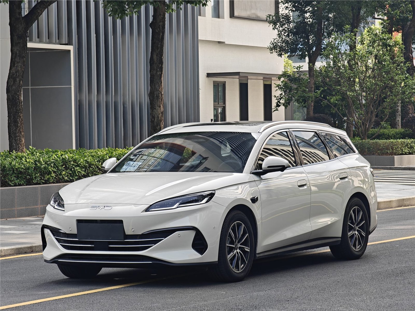 比亚迪 海豹 2025款 06 DM-i Touring DM-i 150KM