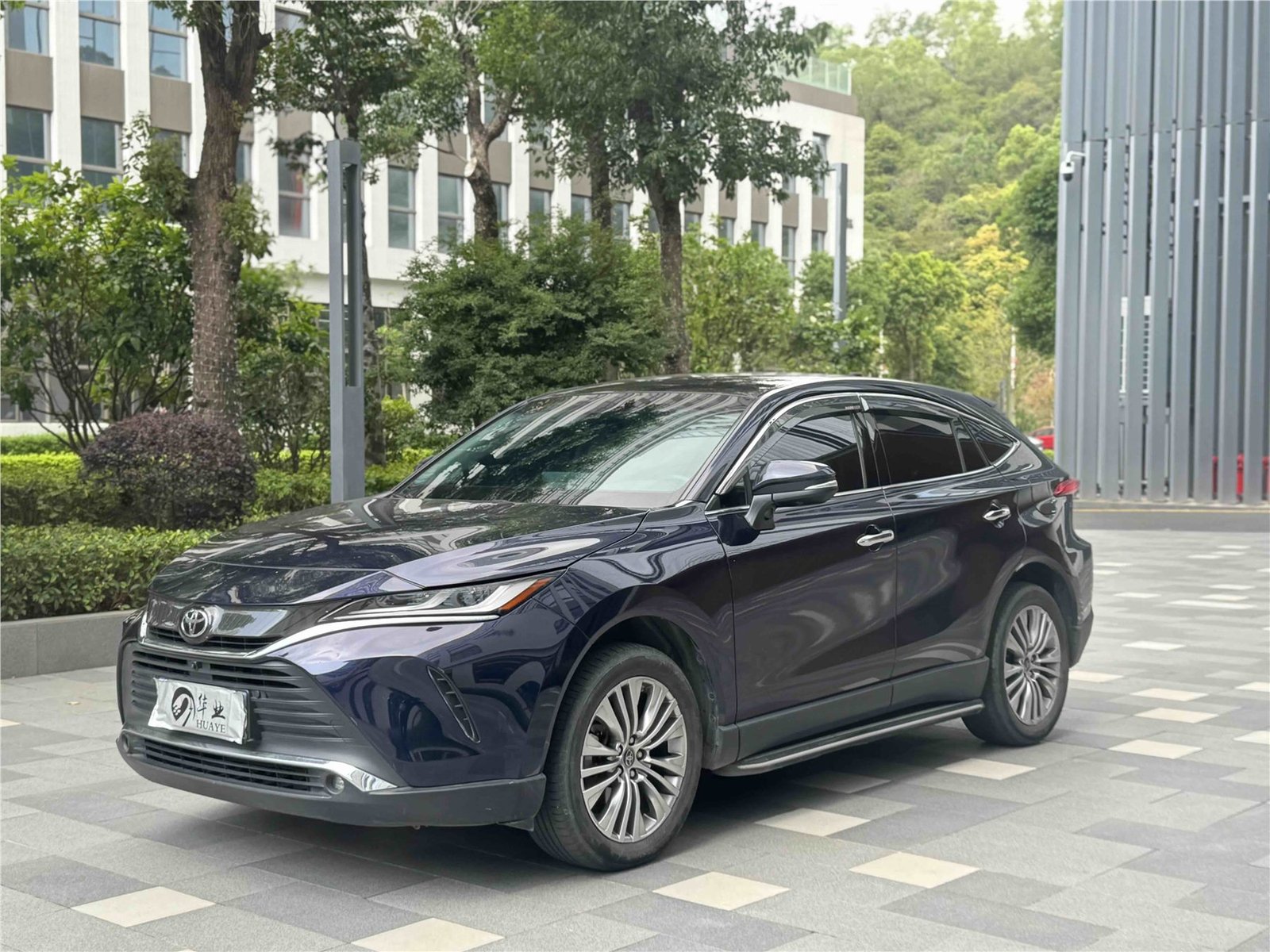 丰田 哈里尔 2022款 2.0L CVT 两驱