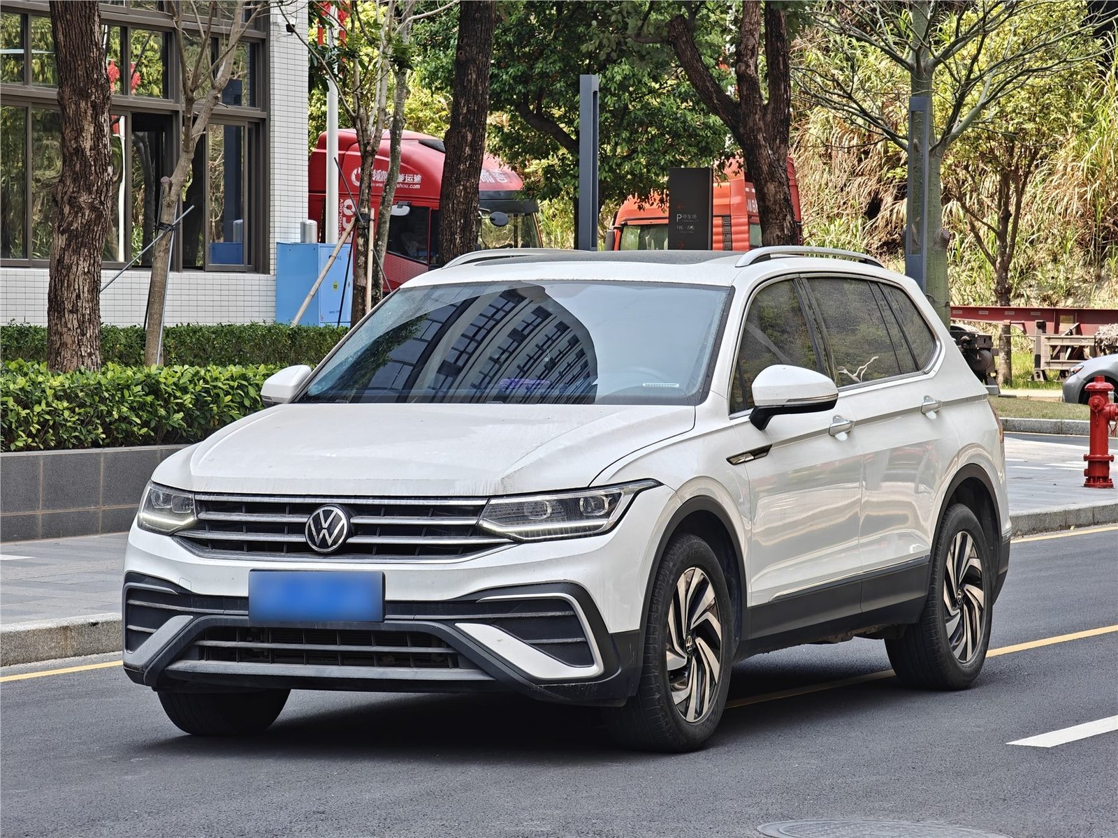 大众 途观L 2024款 300TSI 自动 两驱